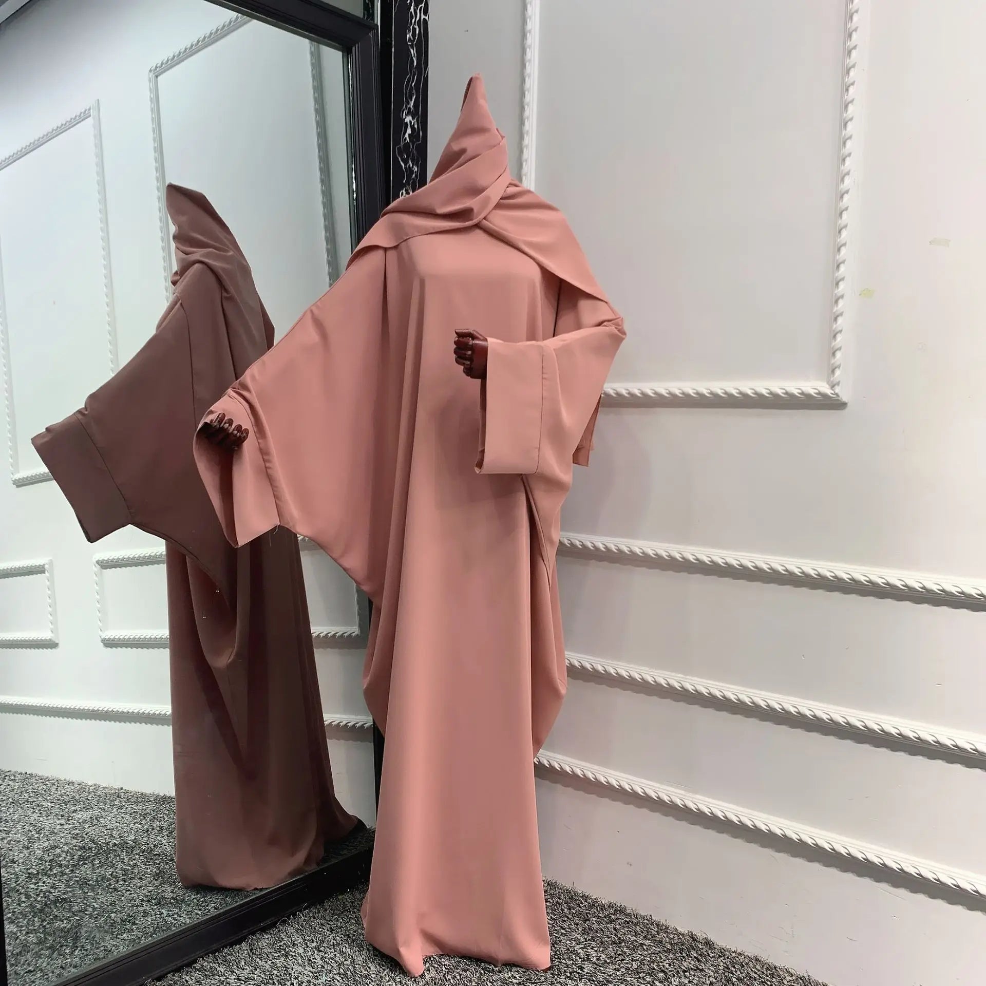Abaya Priere (avec Hijab) rose tendre avec écharpe taille unique chez Abaya ma boutique