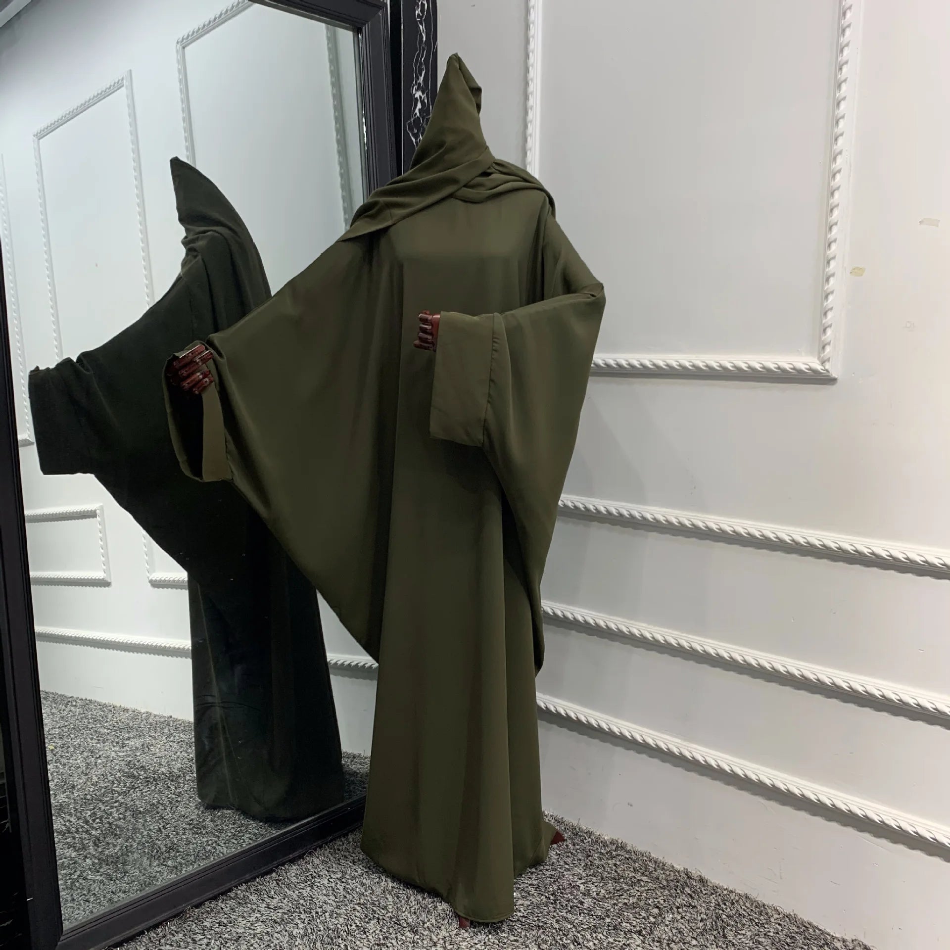 Abaya Priere (avec Hijab) vert armée avec écharpe taille unique chez Abaya ma boutique