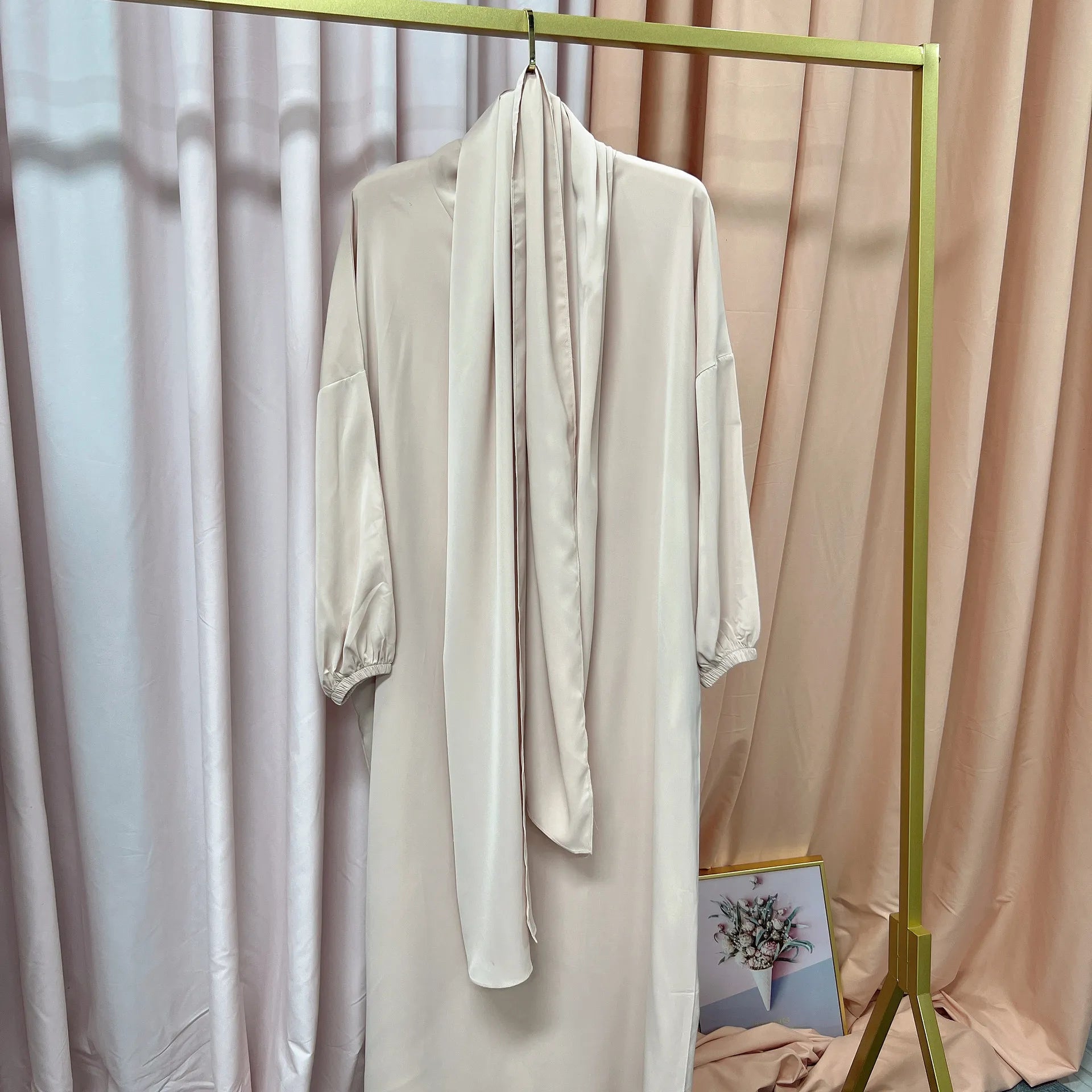 Abaya Nude chez Abaya ma boutique