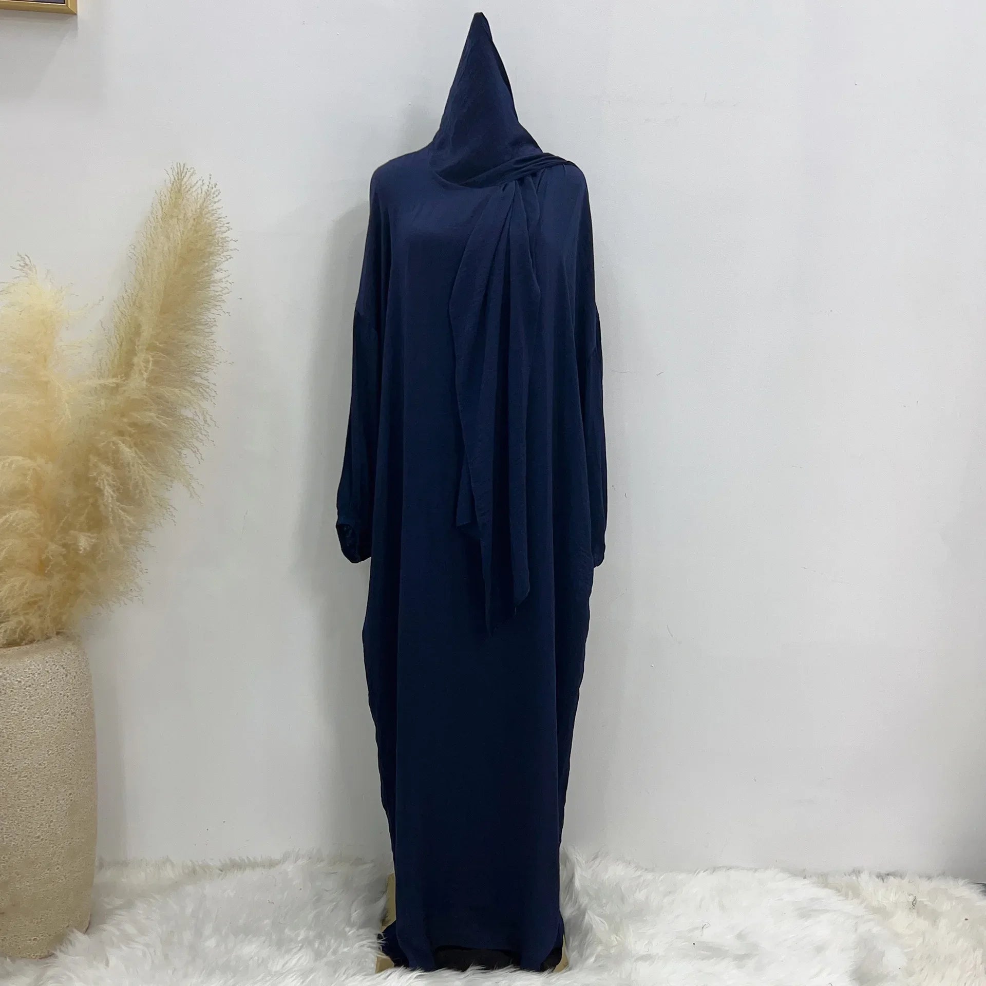 Abaya avec Voile Bleu foncé chez Abaya ma boutique
